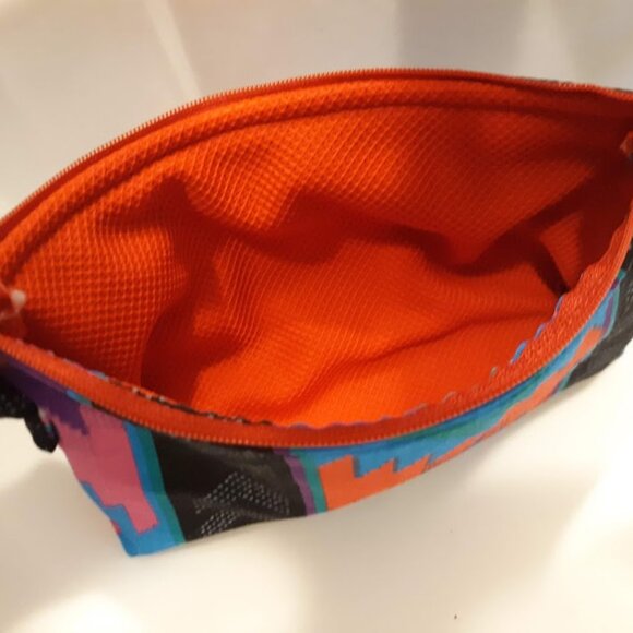 New Southwestern Cowgirl Shoulder Bag Sling Purse Red Blue Pink Geometric Aztec - Picture 8 of 8